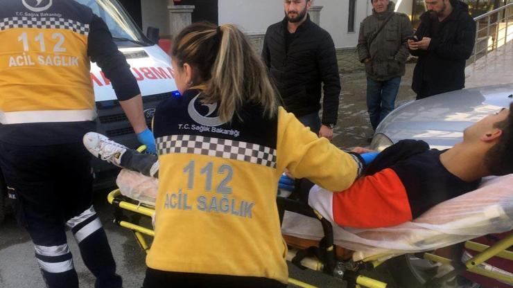 Yolda gördüğü husumetlisini bıçakladı