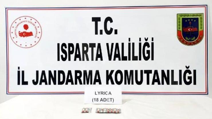 Durdurulan araçtan uyuşturucu hap çıktı
