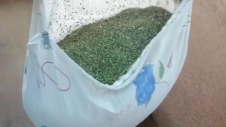 Licede, yastık kılıfı ve poşetlerde 62 kilo esrar ele geçirildi