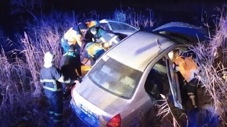 Kırklarelide virajı alamayan otomobil tarlaya uçtu, 1 ağır 3 yaralı