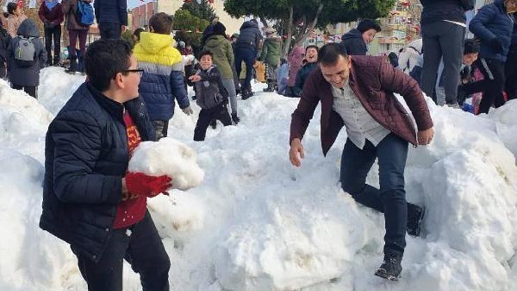 Silifkede öğrencilerin kar keyfi