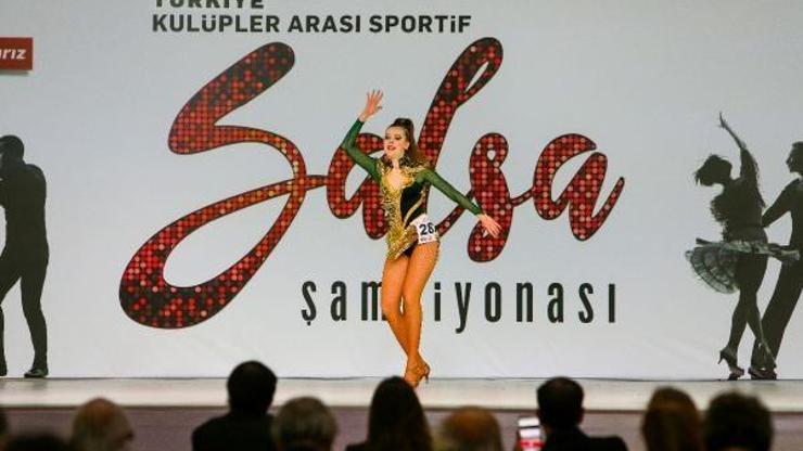 Salsa şampiyonasında, solo günü