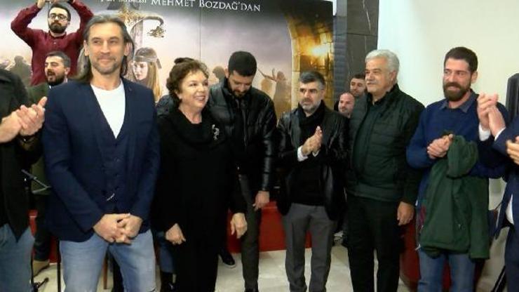 Sultanbeyli Belediye Başkanı Keskin, ‘Türkler Geliyor: Adaletin Kılıcı’ filmini gençlerle izledi