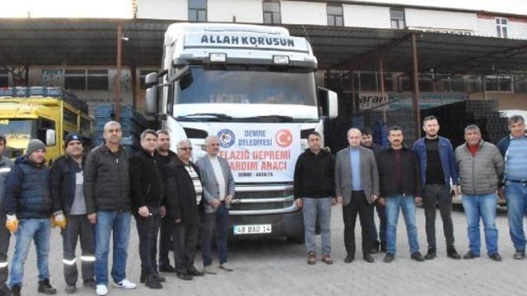 Demreden depremzedelere yardım eli