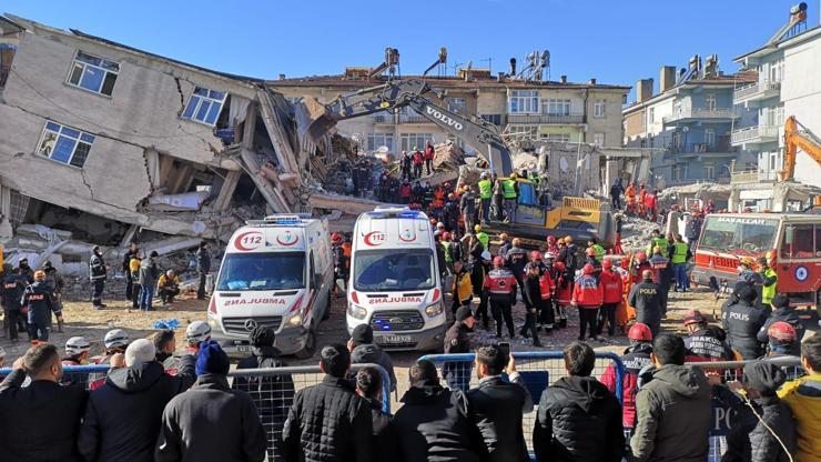 Sürsürüde enkazdan 3 kişinin daha cansız bedeni çıkarıldı