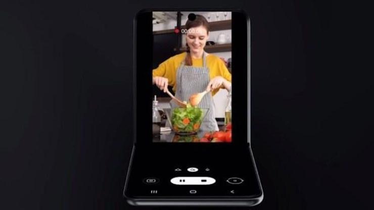 Galaxy Z Flip kullanıcıların beklentisini karşılayabilecek mi