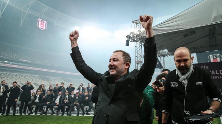 Sergen Yalçın taraftara koştu