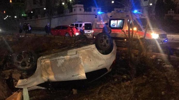 Takla atan otomobildeki 2 kişi yaralandı