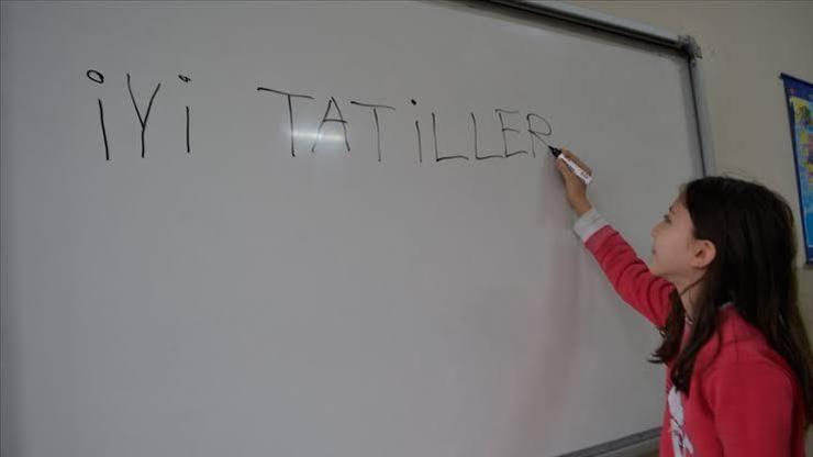 Yaz tatili ve ara tatil zaman başlayacak 2020 MEB takvimi yaz tatili tarihi