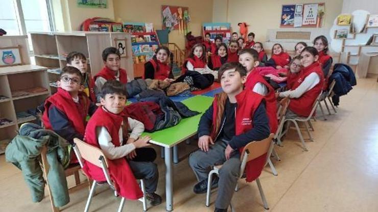 Kütüphanede Çocuk Hakları Köşesi açıldı