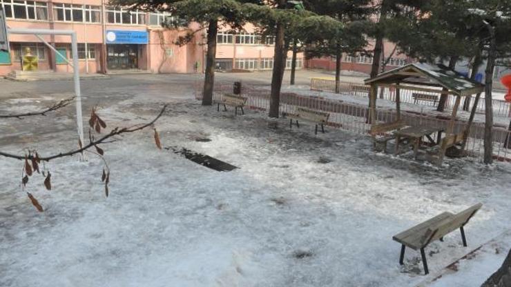 Afyonkarahisardaki çocuklardaki yanığa neden olan madde alkali çıktı