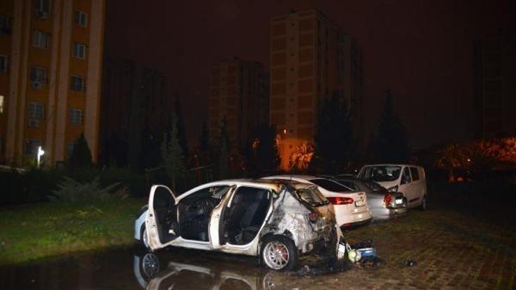 Park halindeki otomobil kundaklandı