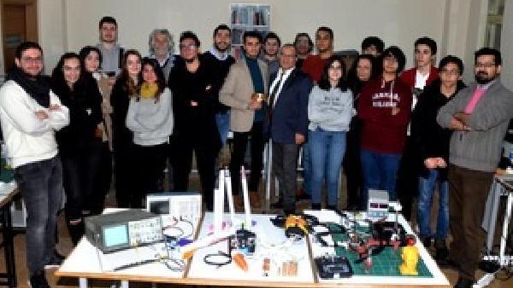 Üniversite öğrencileri geliştirdi; orman yangınlarıyla roketli mücadele