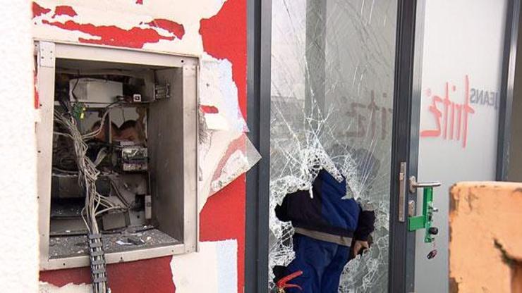 ATM’yi hava uçurup paraları çaldılar