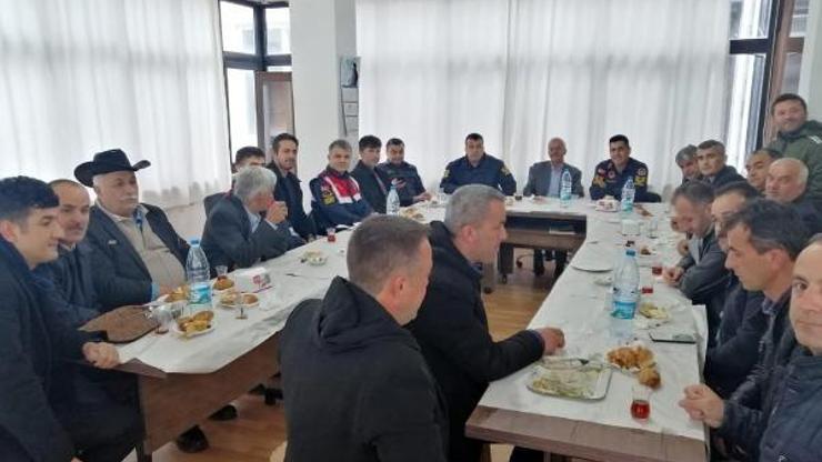 Muhtarlar kahvaltıda jandarmayla buluştu