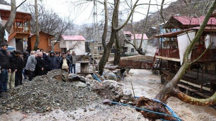 Başkan Büyükkılıç, sel bölgesinde incelemelerde bulundu