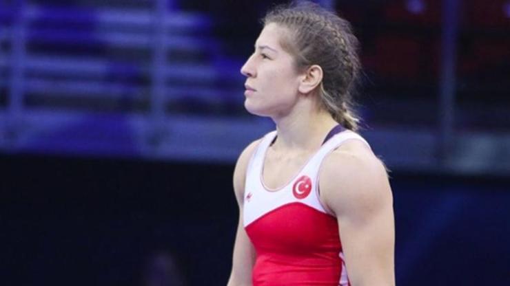 Yasemin Adar gümüş madalya kazandı