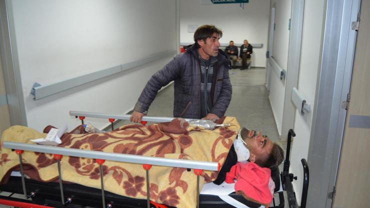 Ağılın tavanı üzerine çöktü