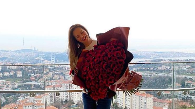 Ebru Şallıya eşinden 101 gülle jest