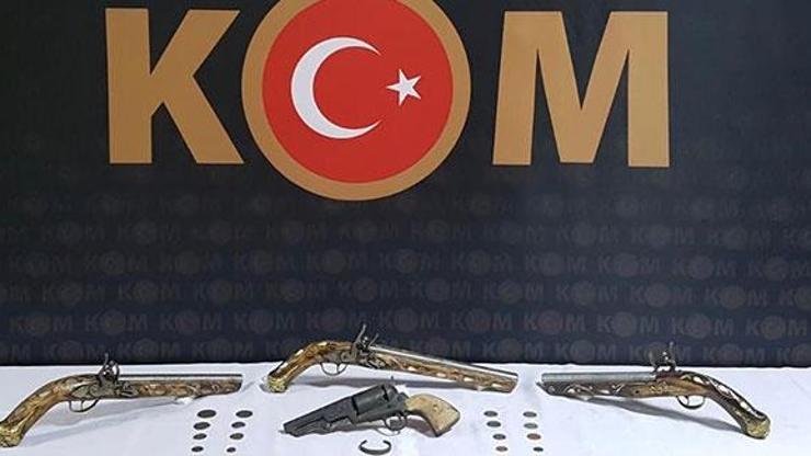 4 adet tarihi tabanca ele geçirildi