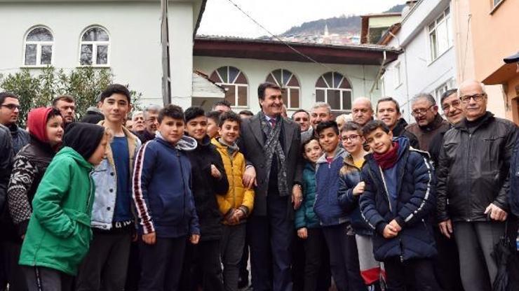 Vatandaştan Başkan Dündar’a sevgi çemberi