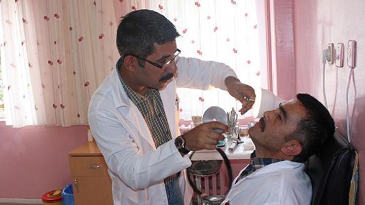 Hastaneye gitmeyen doktor evinde ölü bulundu