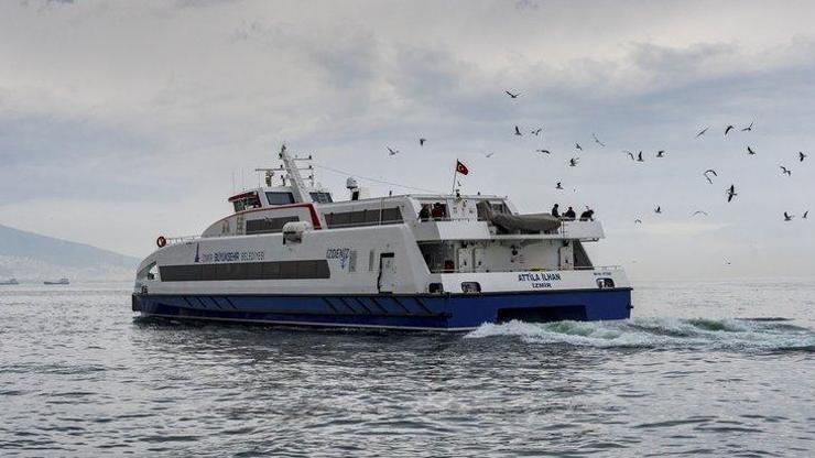 İzmirde vapur seferleri iptal edildi