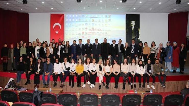 AÜde üstün yetenekli çocuklar konuşuldu