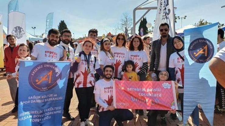 Çocuklar için iyilik peşinde koştular