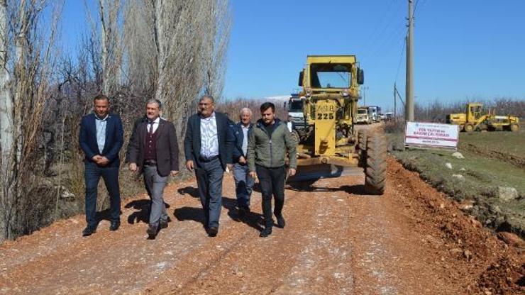 Elmalı Akçay-Afşar yolu yenileniyor