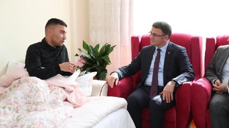 Vali Balcıdan İdlib gazilerine ziyaret
