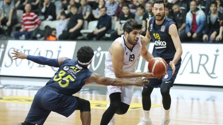 Fenerbahçe derbiyi kazandı