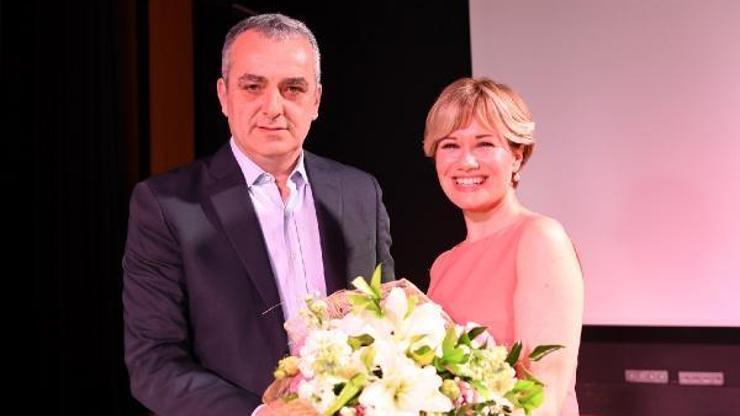 8 Marta özel Yapabilirsin belgesel gösterimi