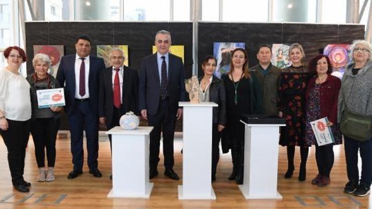 Resim yarışmasında dereceye girenlere ödül