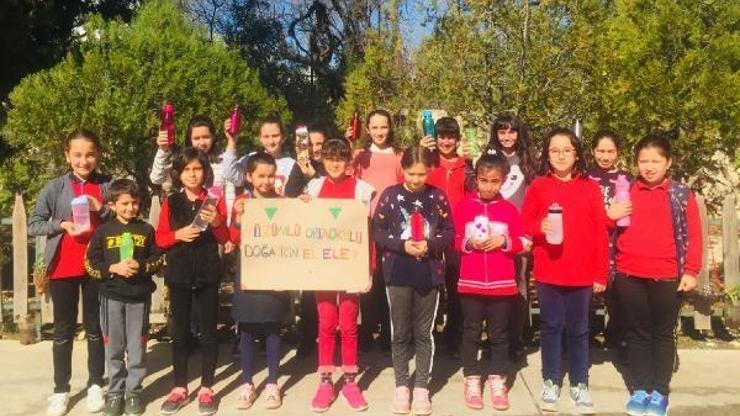 Bu okulda atıklar sanata dönüşüyor