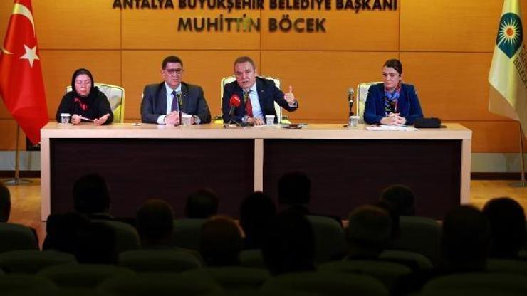 Başkan Böcek, esnafın sorunlarını dinledi