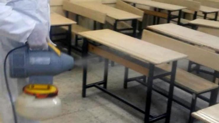 Manavgatta okullarda dezenfeksiyon çalışması