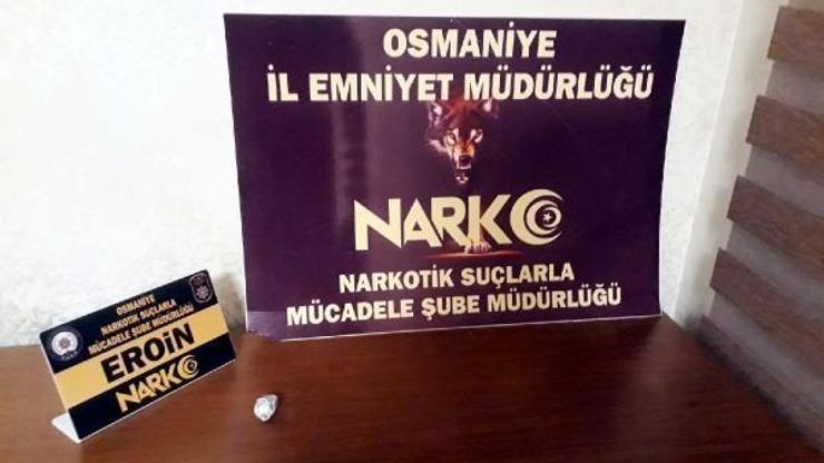 Narkotik polislerinden uyuşturucuya 12 gözaltı