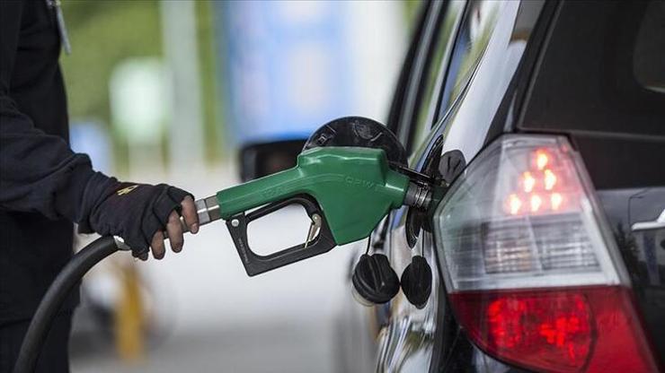 Benzine bu gece 51 kuruş daha indirim gelecek