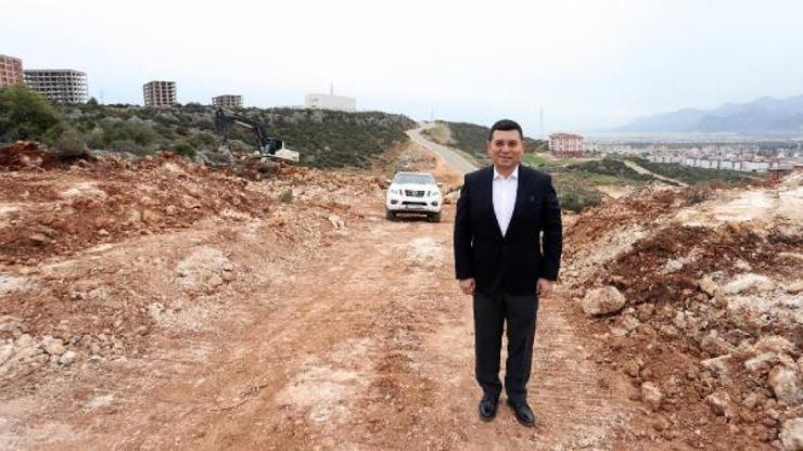 Tütüncü: Kepez yol yapımında kendini aştı