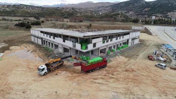 Elmalı Otobüs Terminali hızla yükseliyor