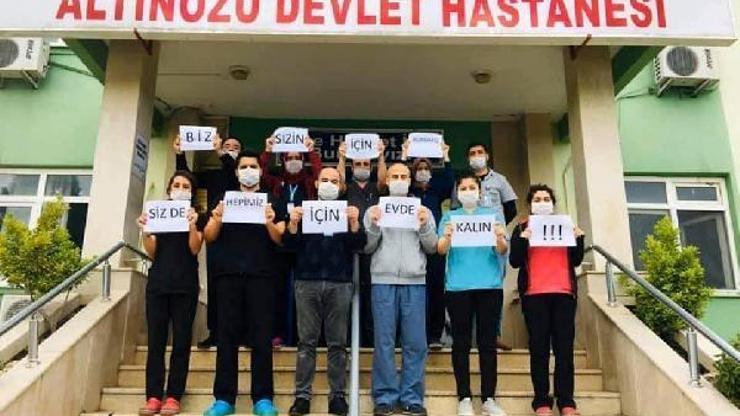 Sağlık personellerinden evde kal mesajı