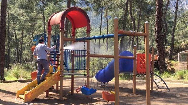 Kemerde dezenfekte çalışmaları sürüyor