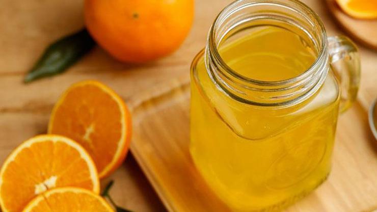 Corona virüsünden korunmak için aşırı C Vitamini, idrar kaçırmaya yol açabilir