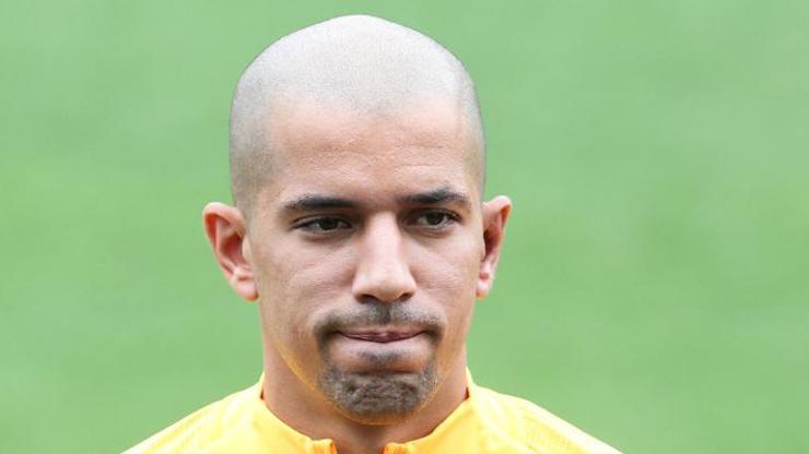 Al Nasr Sofiane Feghouliyi istiyor