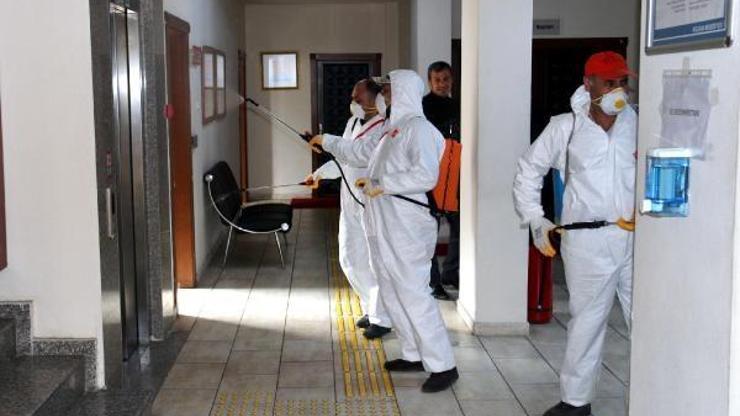 Kozanda koronavirüse karşı dezenfekte çalışmaları sürüyor