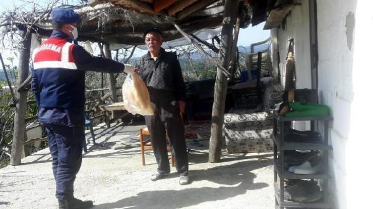 Jandarmadan yaşlılara özel hizmet