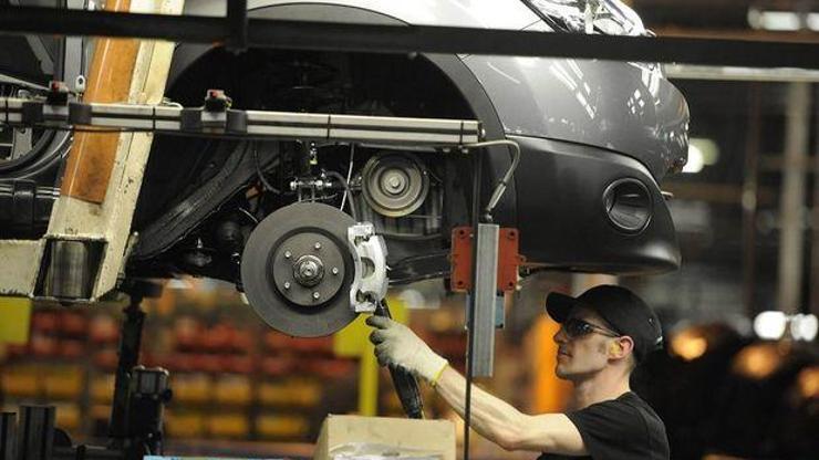 Nissan üretimi askıya aldı