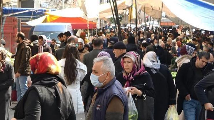Pazar alanlarında kalabalık bitmiyor