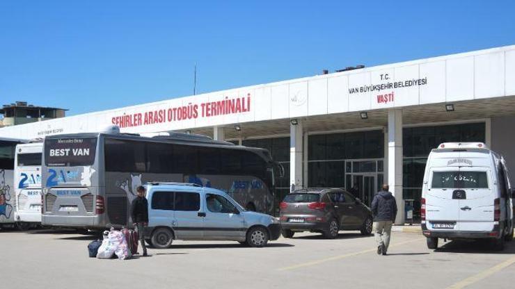 Seyahat izni alamayanlar memleketlerine gidemedi